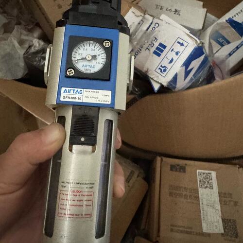 可维修亚德客油水分离器，gfr300-10，。新的，有3台议价