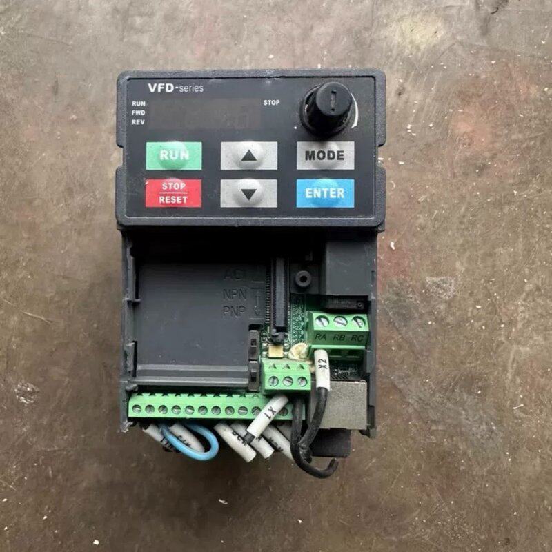 可维修台达变频器VFD007E21A,输入电压220-240V,输议价