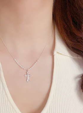 YU心轻奢简约时尚十字架项链