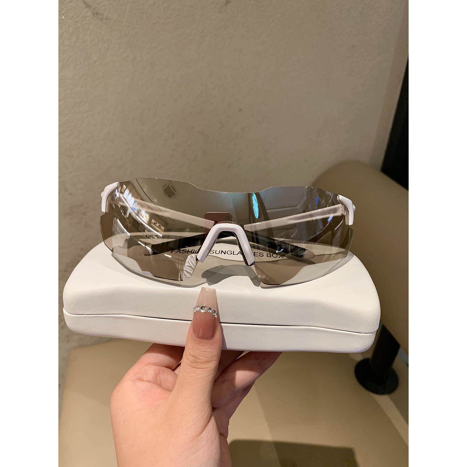 透明炫彩骑行眼镜男女变色日夜两用防风户外运动跑步自行车护目镜