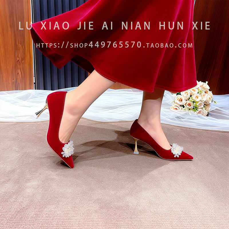 绝美红色水钻尖头高跟鞋女2026新款浅口单鞋婚鞋不累脚新娘鞋优雅