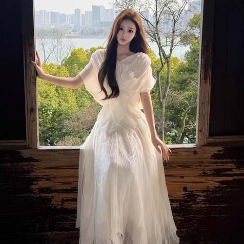 现货 2026初夏独特绝美漂亮洋气减龄轻熟小众富家千金白色套装裙