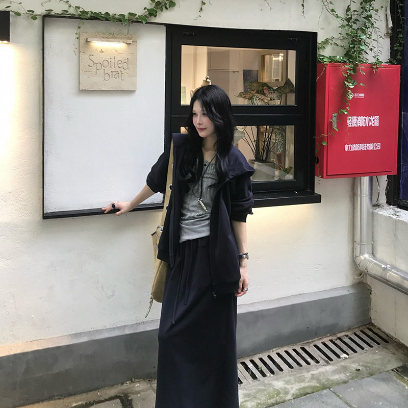 sc2026秋季新款韩系连帽卫衣外套半身裙长裙条纹吊带套装三件套