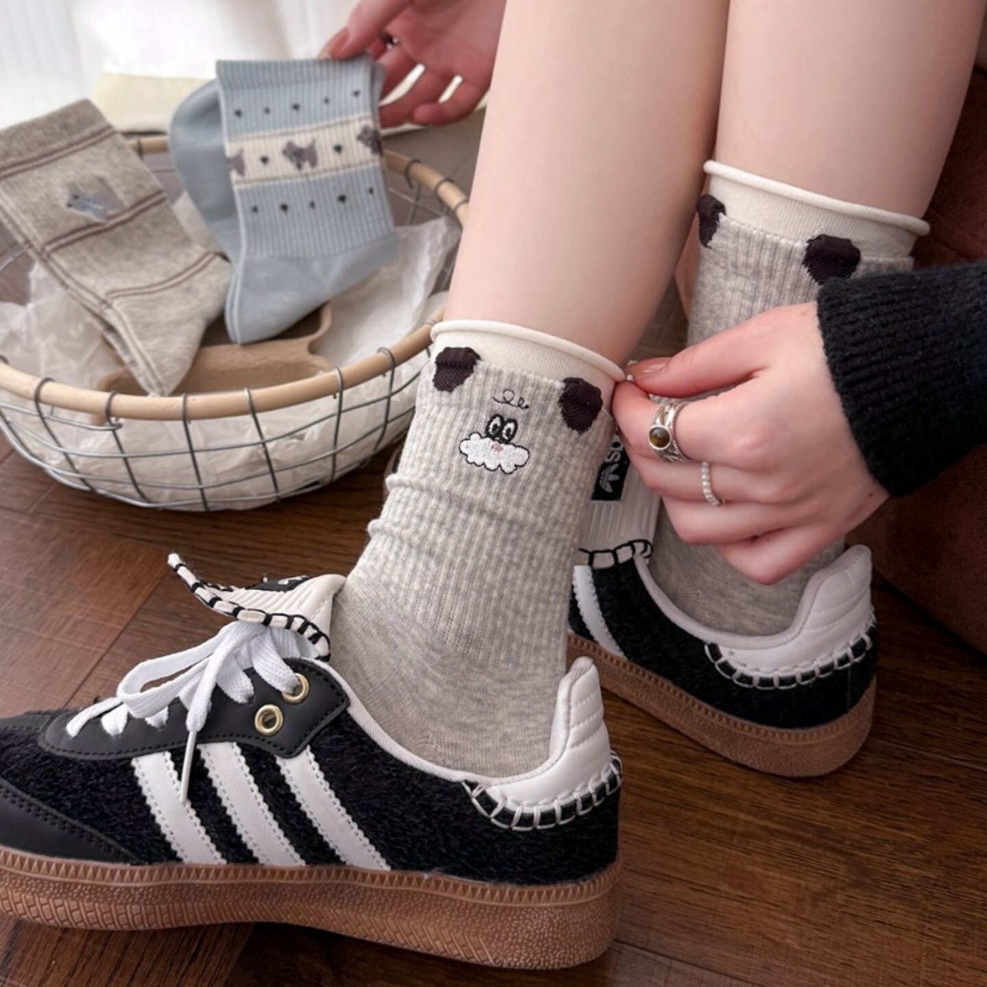 可爱白色袜子女2026春夏季透气吸汗中筒袜卡通立体耳朵个性棉袜