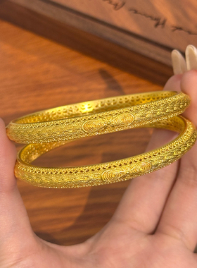 轻奢金色雕花手镯女三圈镯子精致爆闪送女友黄金手环