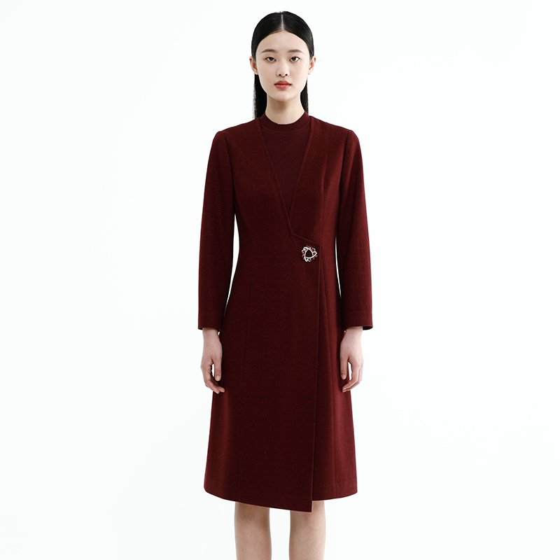 连衣裙通勤风戴布拉芬