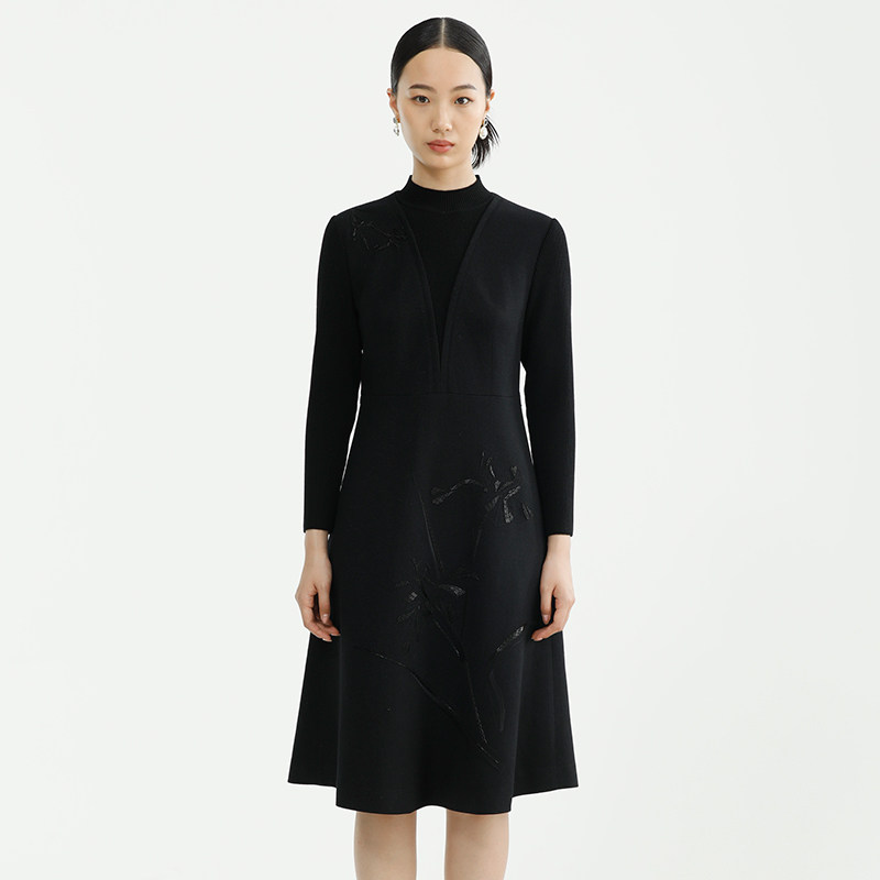 戴布拉芬新款冬季黑色高级感连衣裙女气质小众设计感时尚大气长裙,女装/女士精品,连衣裙,淘宝优惠券,粉丝福利购,淘宝优惠卷