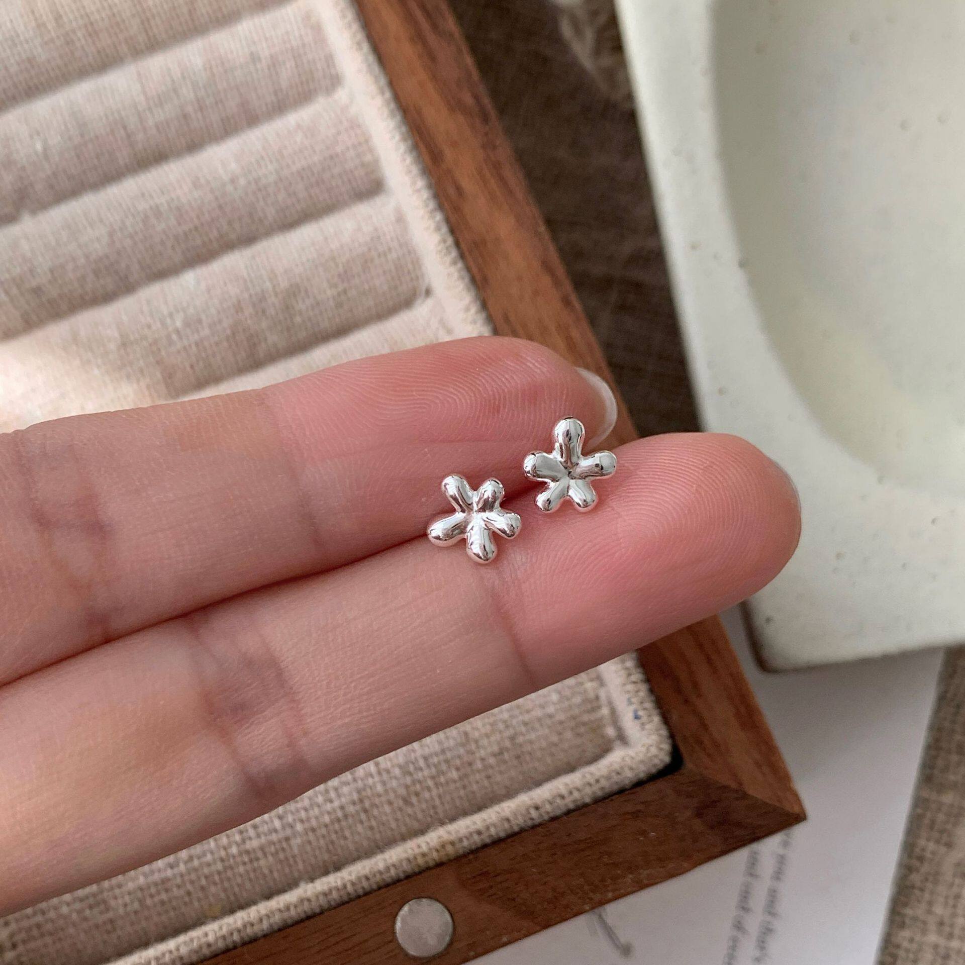 S925纯银迷你小花耳钉女韩国简约