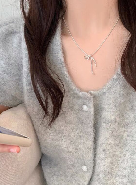 S925纯银简约小众线条打结蝴蝶结