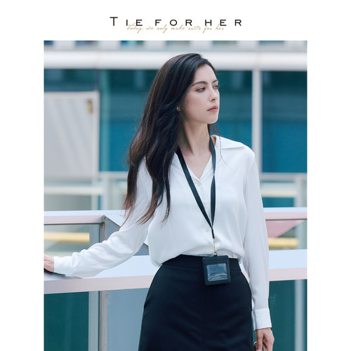 TieForHer白色小翻领衬衫