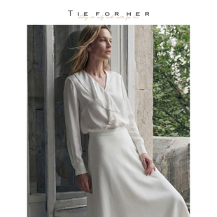 TieForHer月光白V领荷叶边高级感职场通勤冰川蓝法式优雅长袖衬衫
