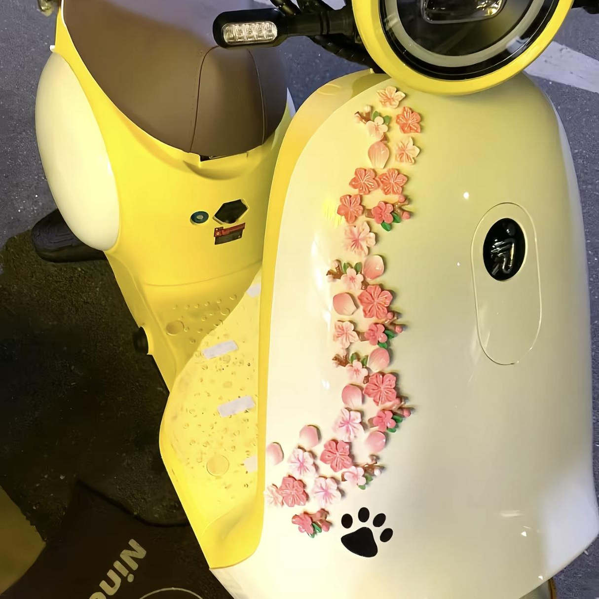 【新款】樱花立体贴纸电动车夏日樱花车贴渐变粉白桃花立体无痕贴