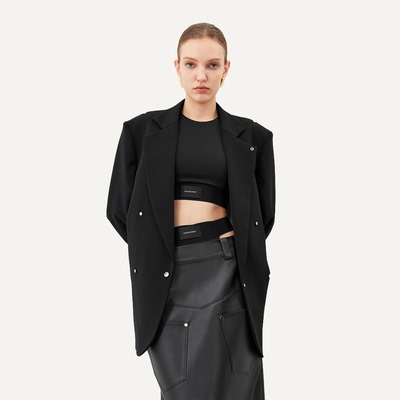 Unawares.金属钉装饰单排扣西装