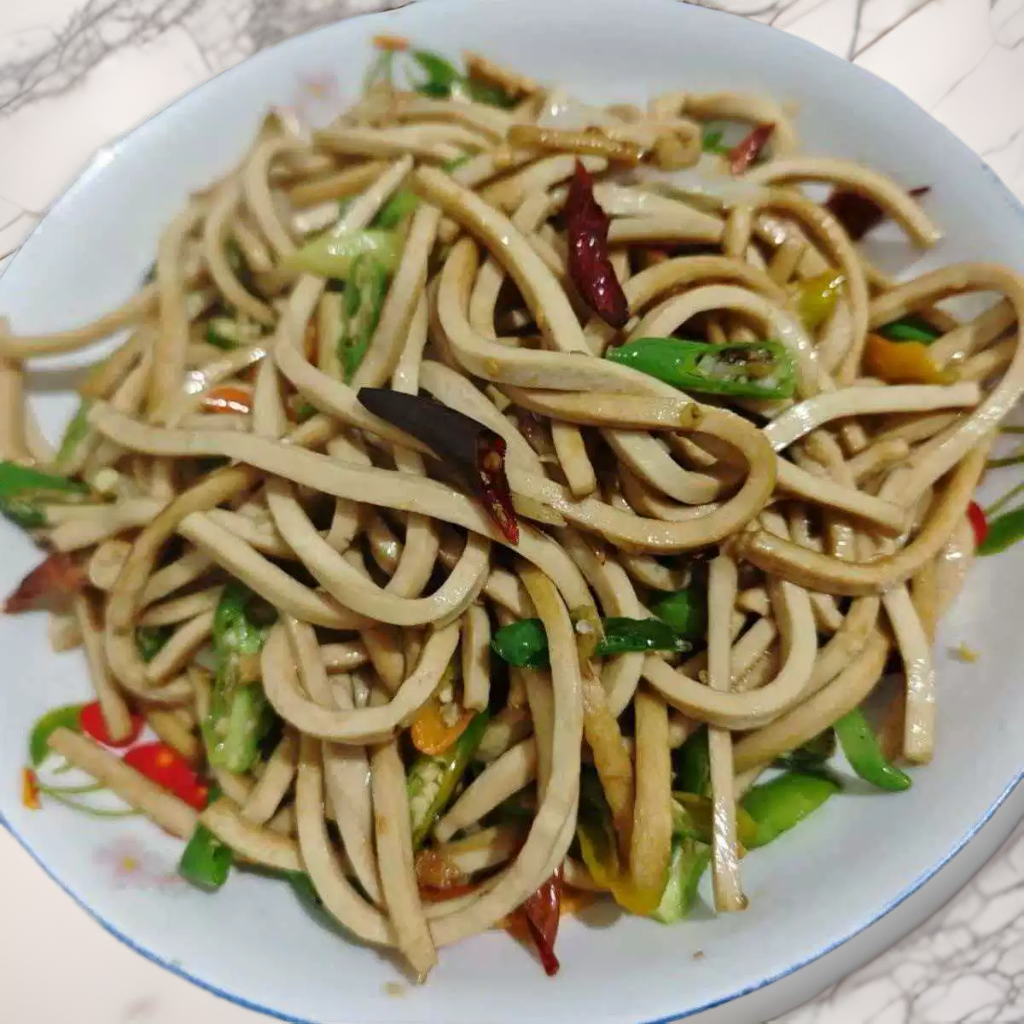 徐州邳州特产辣椒炒豆腐条下饭菜地锅辣椒豆干炒豆腐干真空包装