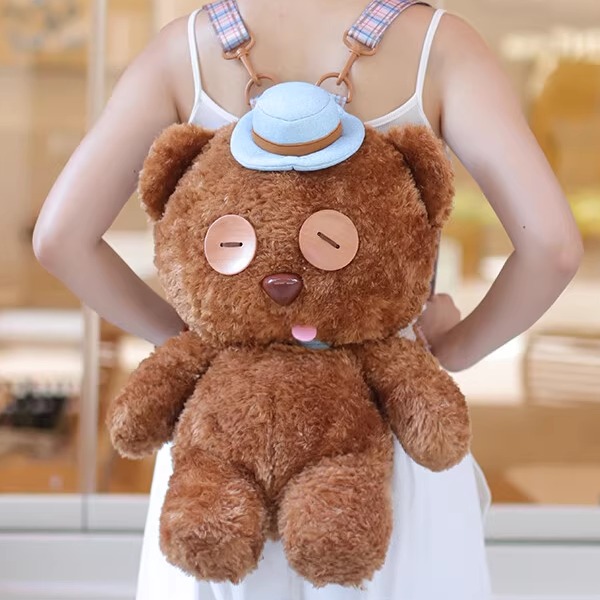 环球影城正版绅士tim熊娇软双肩包毛绒公仔玩偶可爱娃娃睡觉抱枕