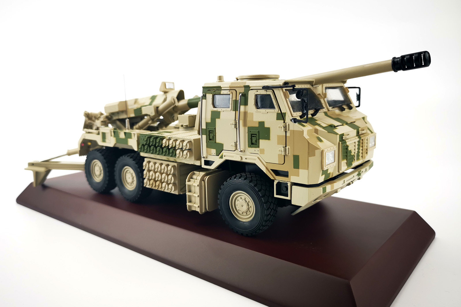 新品 1/32 国产新型155毫米车载加榴炮合金成品模型战车火炮摆件