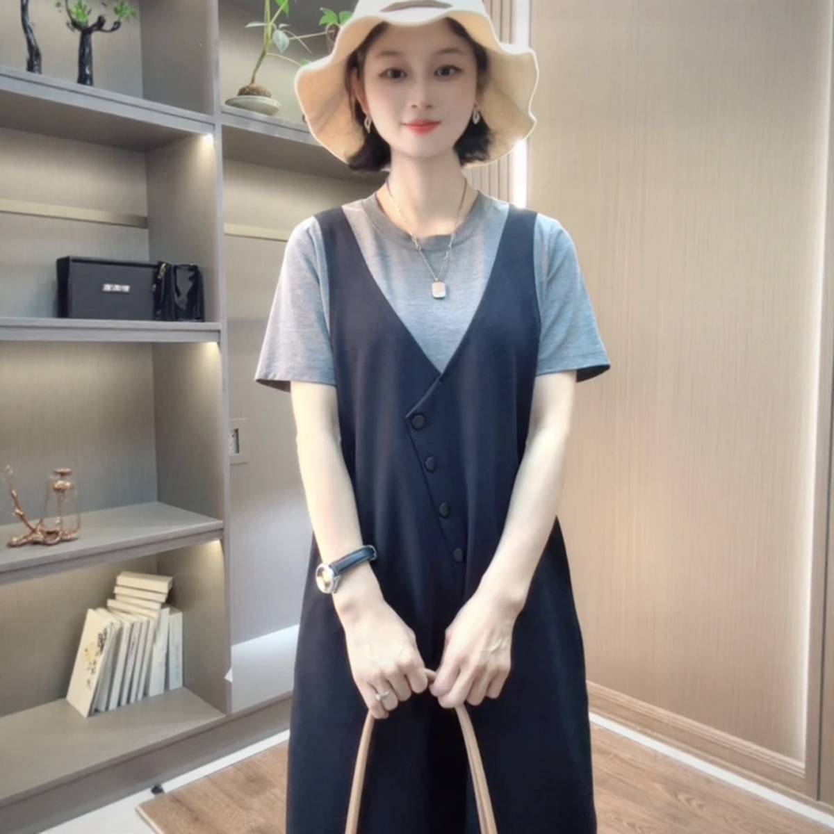 时尚洋气撞色纽扣正肩T恤中长裙舒适显瘦高腰假两件连衣裙夏新款