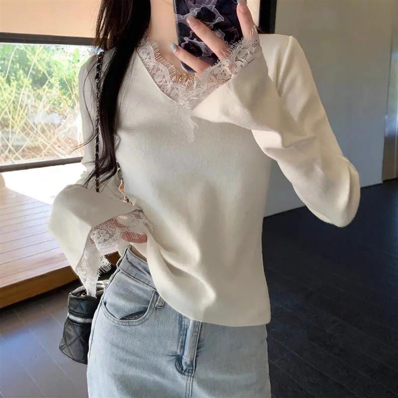 秋冬季韩版v领蕾丝拼喇叭袖纯欲温柔风针织衫打底毛衣女内搭上衣