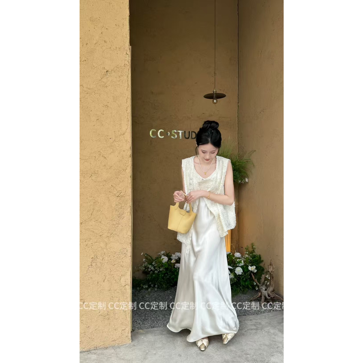 提花马甲上衣垂感丝滑吊带连衣裙