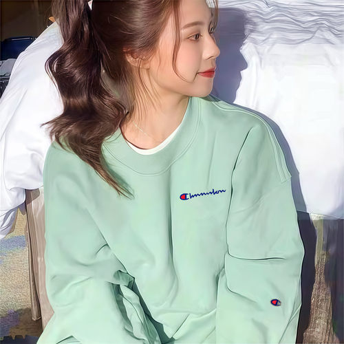 七彩冠军新年红圆领加绒卫衣女