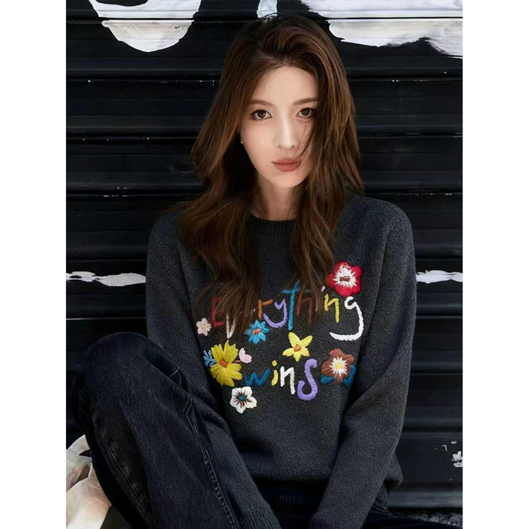 ROUMIKL韩系一整套ootd穿搭宽松显瘦慵懒风刺绣针织毛衣牛仔裤套