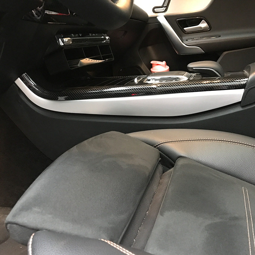 适用奔驰新a级 a180l a200l 中控面板侧边碳纤纹装饰条内饰改装