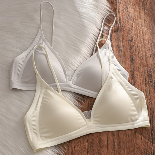 无痕三角杯薄款牛奶缎法式深V领