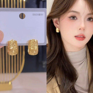 2025新款爆款金色纹理圈圈耳扣女轻奢高级感简约百搭耳环气质耳饰
