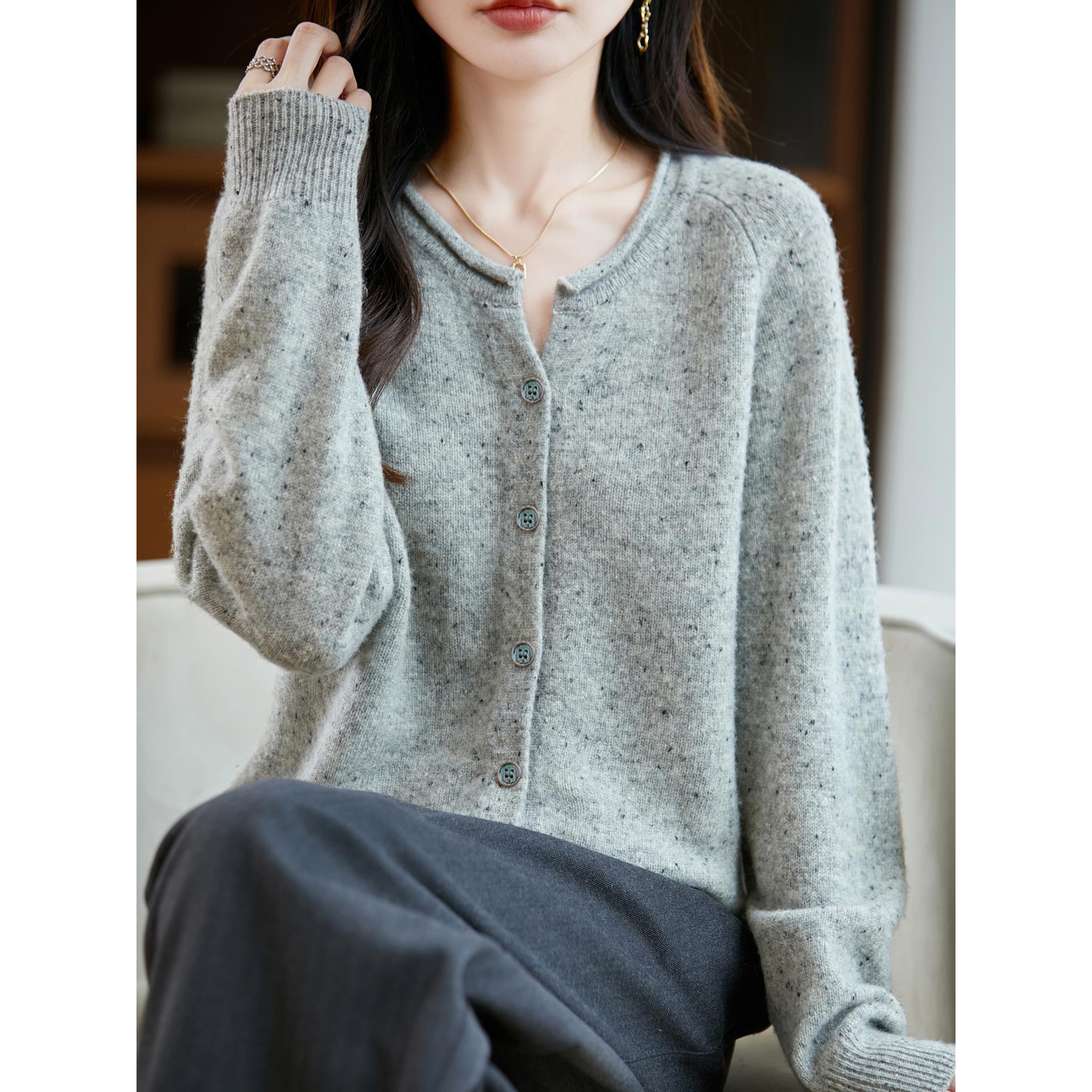 ROUMIKL2025秋冬新款卷边圆领纯衫女宽松显瘦加厚毛衣外套彩纱开