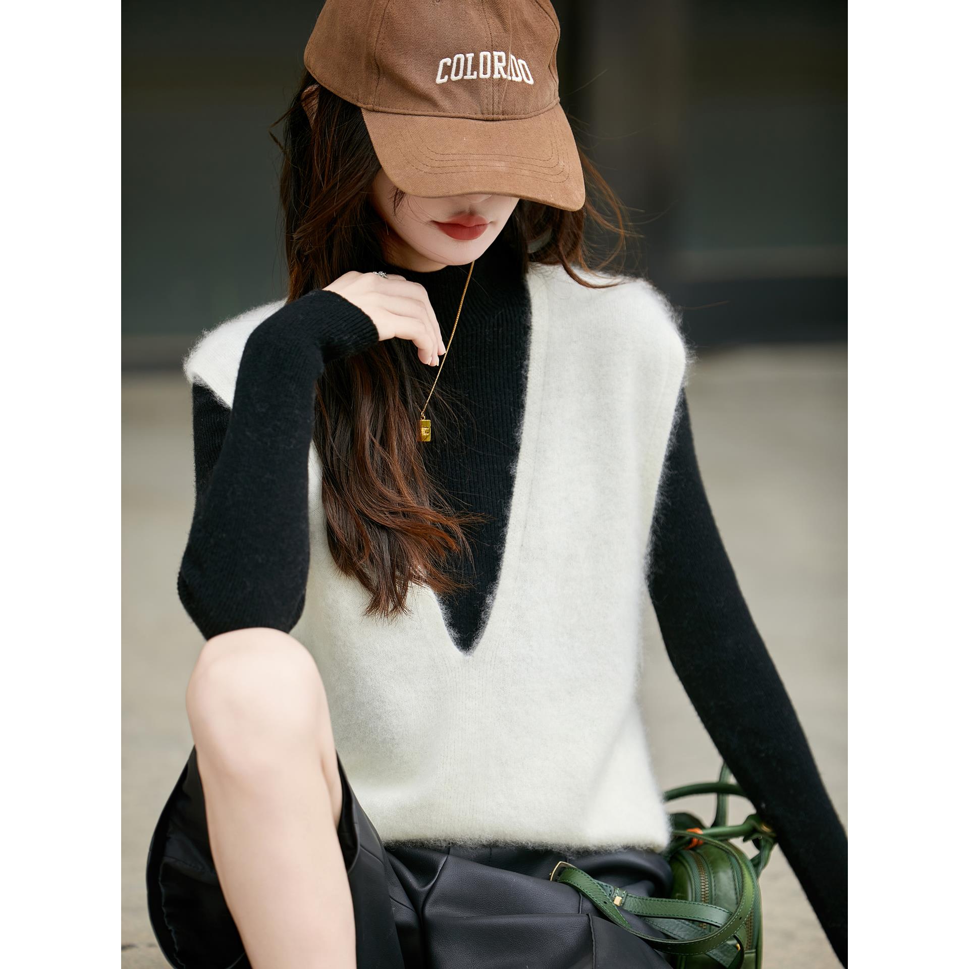 ROUMIKL2025新款韩版V领纯色无袖针织马甲背心女宽松显瘦百搭上衣