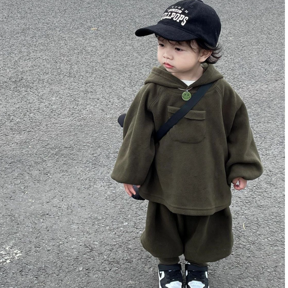 男童秋冬新款加绒连帽卫衣套装宝宝军绿色加厚时尚帅气两件套