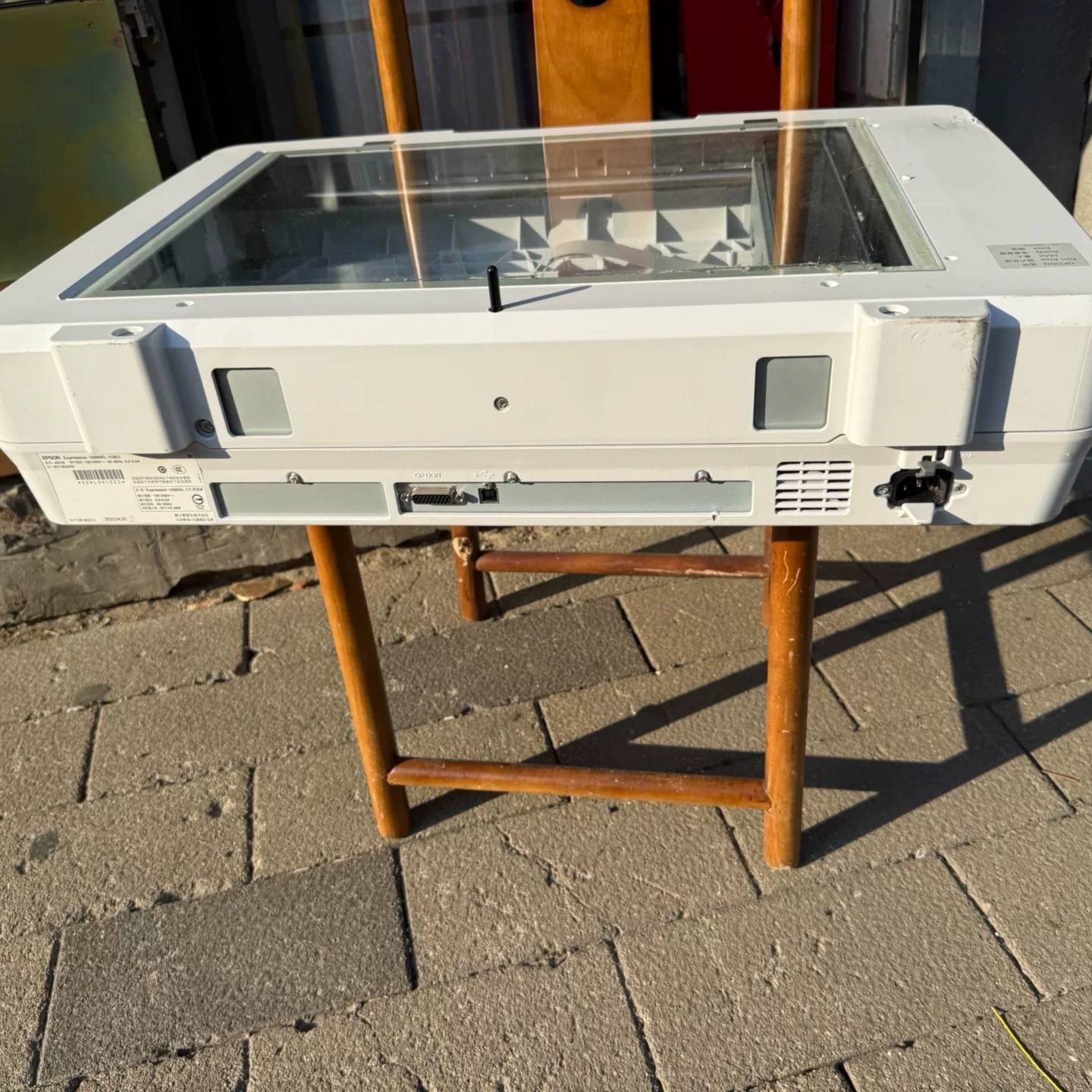 可议价12000XL扫描仪，有瑕疵。请仔细观察图片。邮。