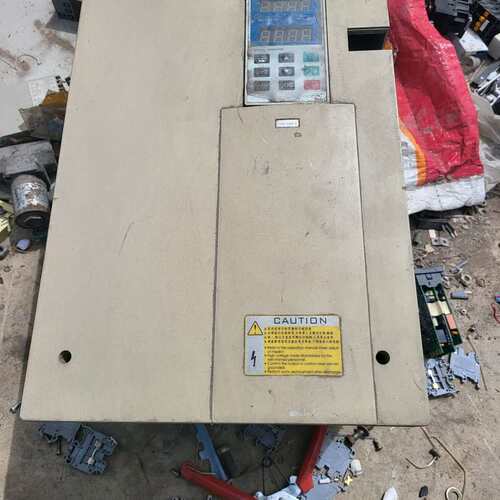 议价普传PI7100变频器 30KW三相 地座全断了可维修