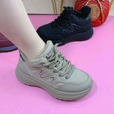 2025年新款老北京布鞋女冬季加绒保暖棉鞋厚底防滑休闲漂亮运动鞋