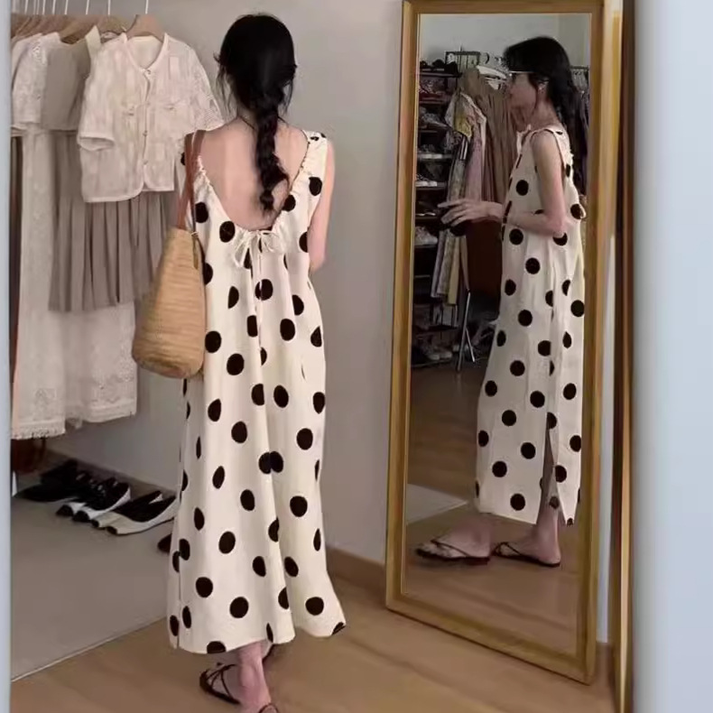 女装法式露背波点无袖连衣裙子女夏季新款度假风显瘦宽松气质