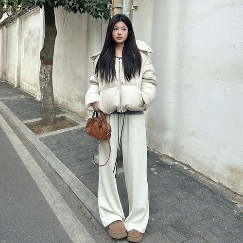 高蓬松90白鸭绒保暖羽绒服