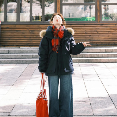 学院风大毛领90白鸭绒羽绒服女