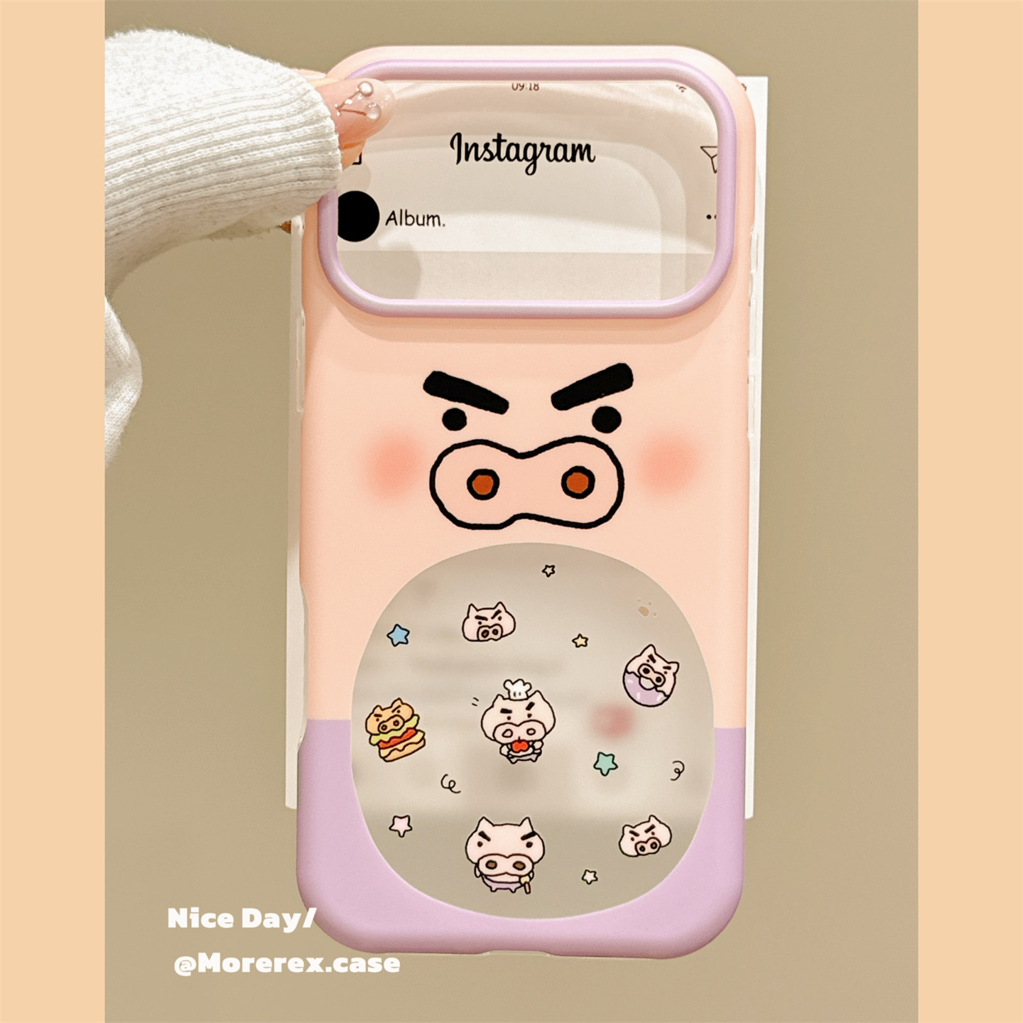 MoreRex 趣味镂空卡通左卫门猪猪适用苹果18手机壳磨砂iphone17promax新款18pro全包15防摔保护套14女16日系