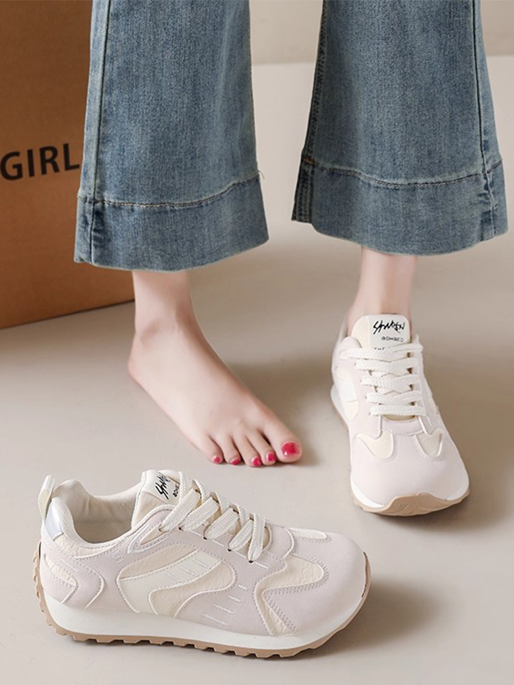 黑色轻便皮面透气阿甘鞋女2025秋季新款轻便软底防滑不累脚运动鞋