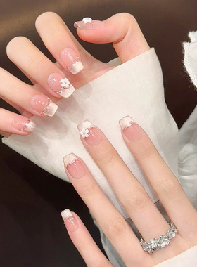 春天花朵手工穿戴甲2026新款法式猫眼高级感指甲贴片裸色美甲短款