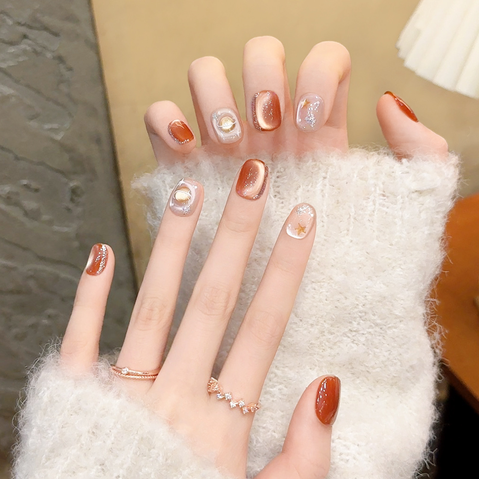 星球猫眼手工穿戴甲2025新款秋冬焦糖显白美甲短款高级感指甲贴片