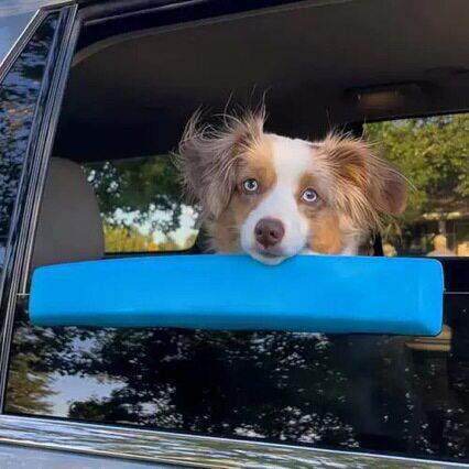 跨境亚马逊新CarWindowChinRestForDogs宠物车窗下巴托工具