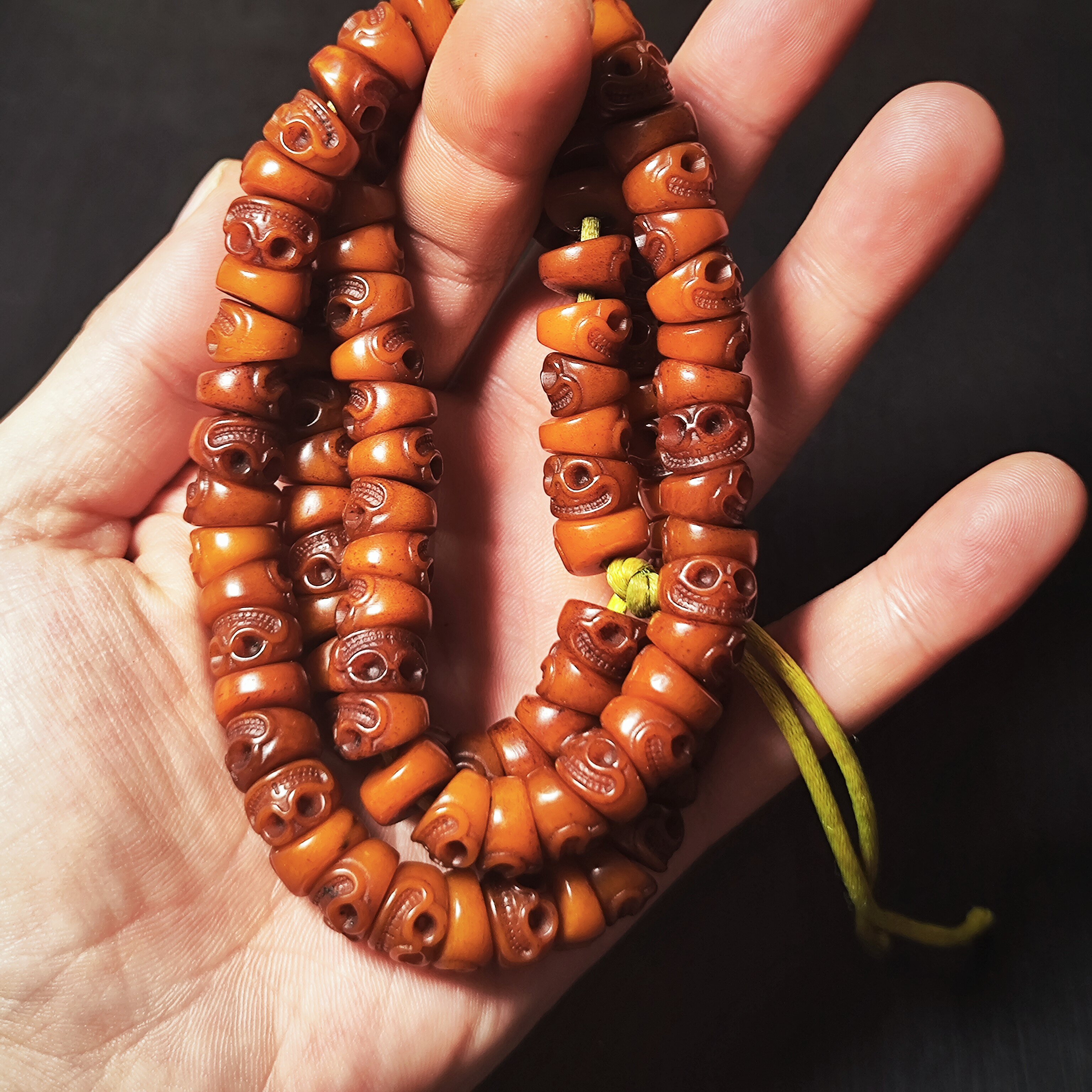 藏式精工雕刻老料牦牛骨尸陀林主阿呆大肠珠佛珠手串108足数手持