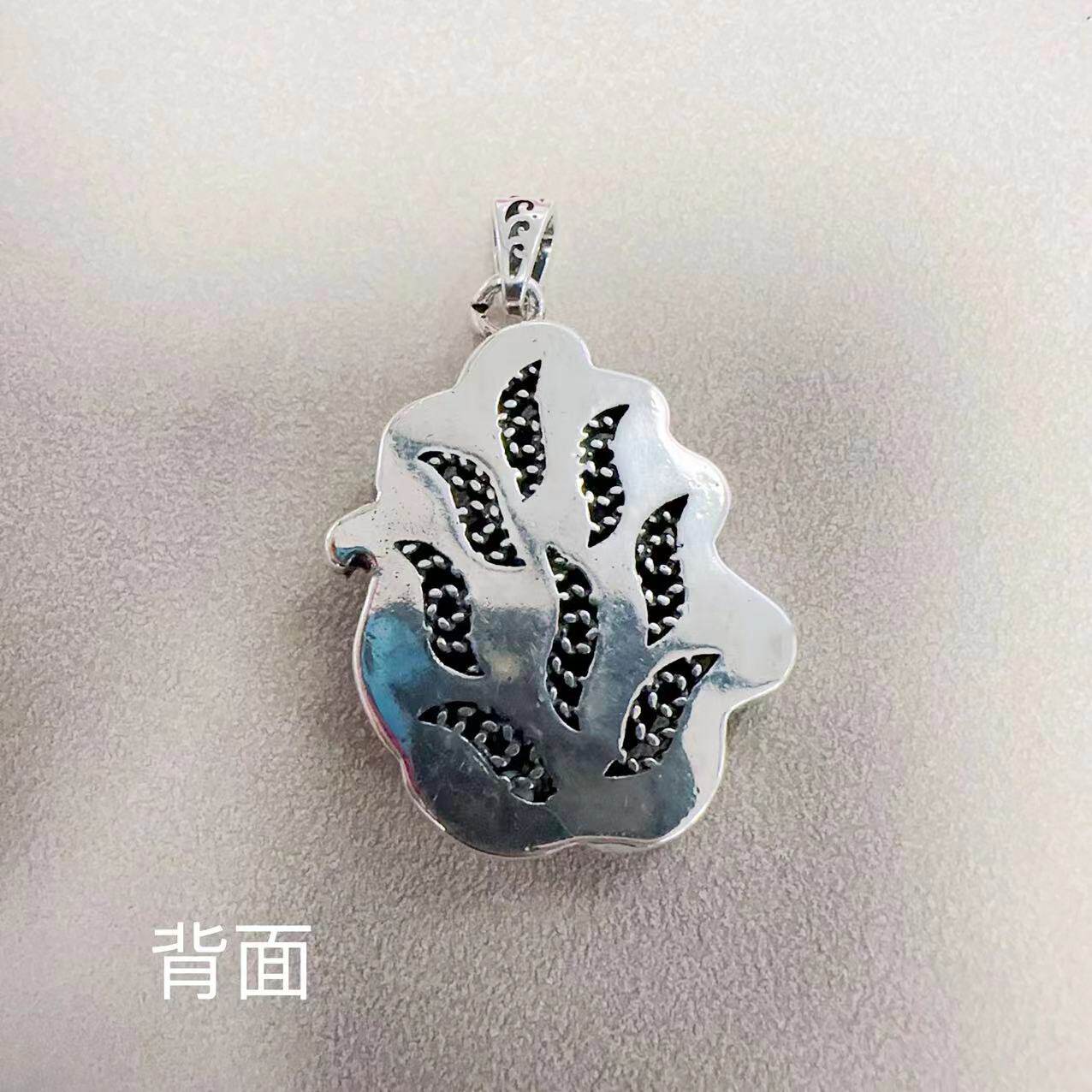 复古做旧银色花丝九尾小狐狸桃花爱情吊坠名范潮流生日坠子民族风