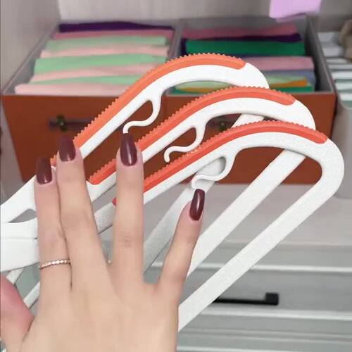 无痕防滑衣架防肩角不起