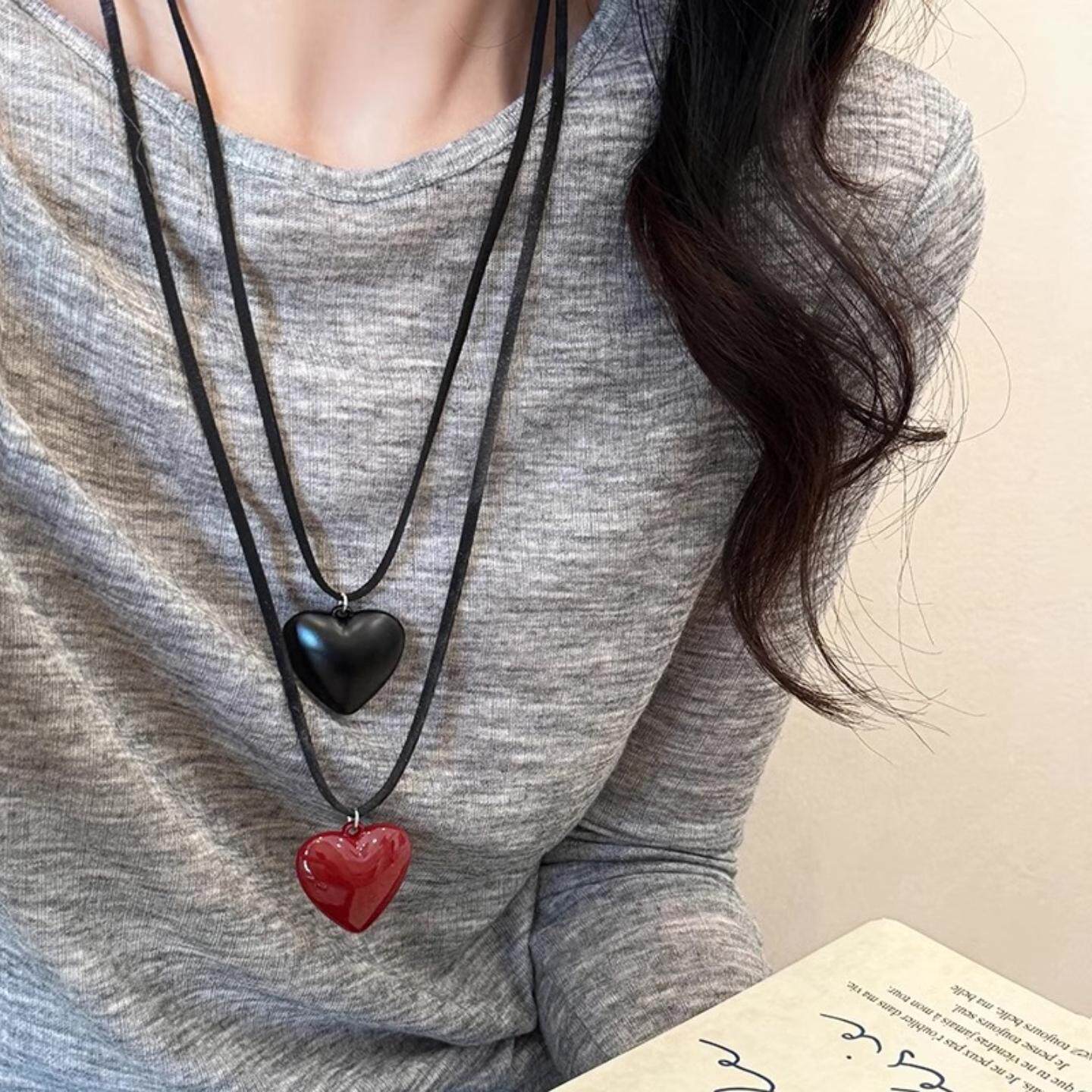 韩国黑色爱心抽拉可调节皮绳长款项链女红色复古感配饰毛衣链