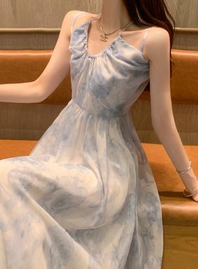 法式碎花挂脖吊带连衣裙女海边度假纯欲长裙2025夏季新款女装裙子
