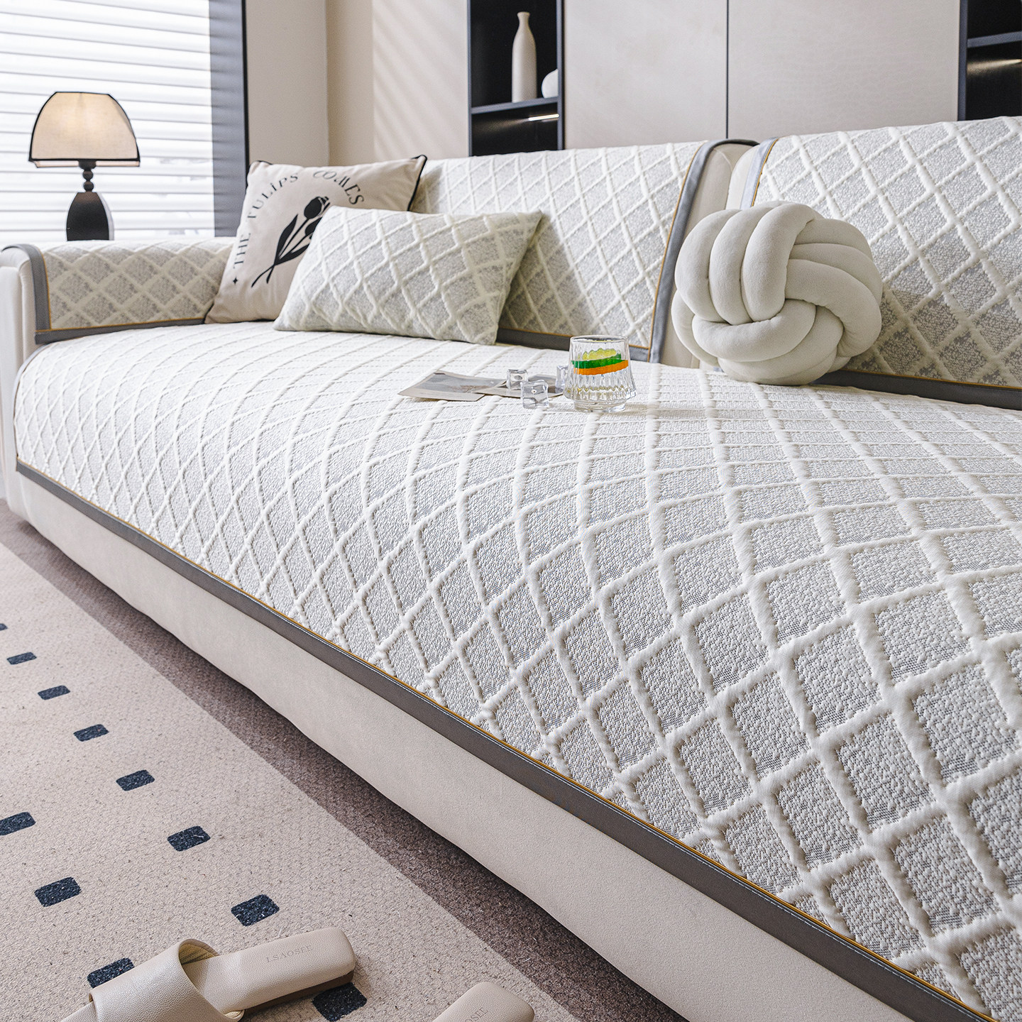 2026新款沙发垫夏季凉感冰丝防猫抓坐垫子轻奢高级感防滑皮沙发垫