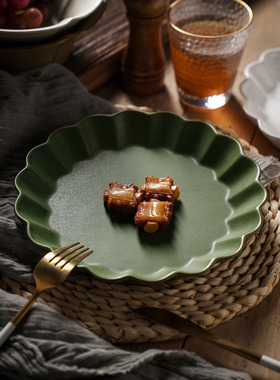 日式网红花边盘子深盘家用花边菜盘陶瓷餐具粗陶复古风绿色平托盘