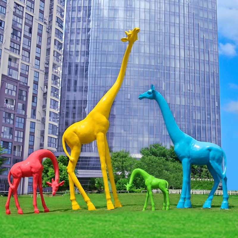 仿真动物玻璃钢户外大型长颈鹿雕塑草坪公园园林景区落地摆件装饰